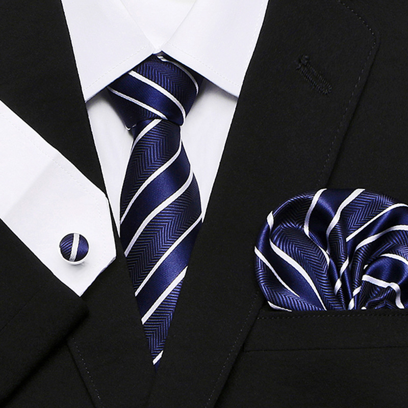 European and American Fashion Paisley Tie Three-Piece Suit