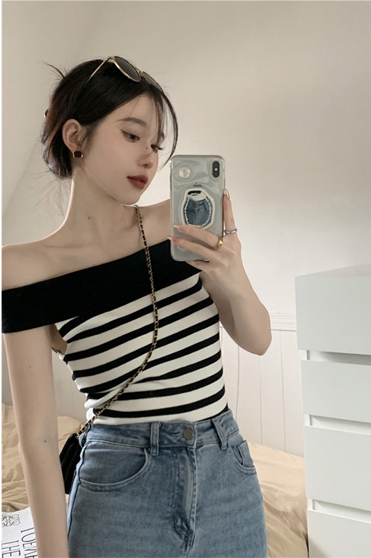 Women's Cropped Striped Knit Sweater 3