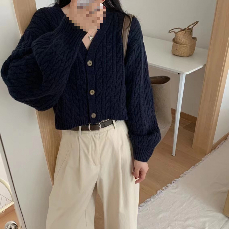 Women's Twist-Pattern V-Neck Cardigan