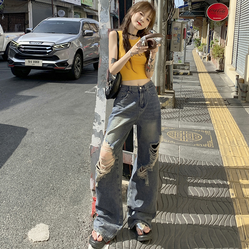 Women's Loose-Fit Wide-Leg Jeans