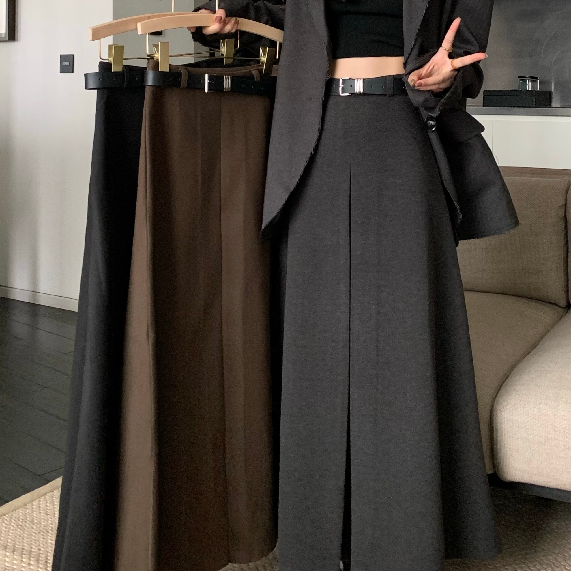 Thick Textured Sanded-Fabric Skirt for Autumn