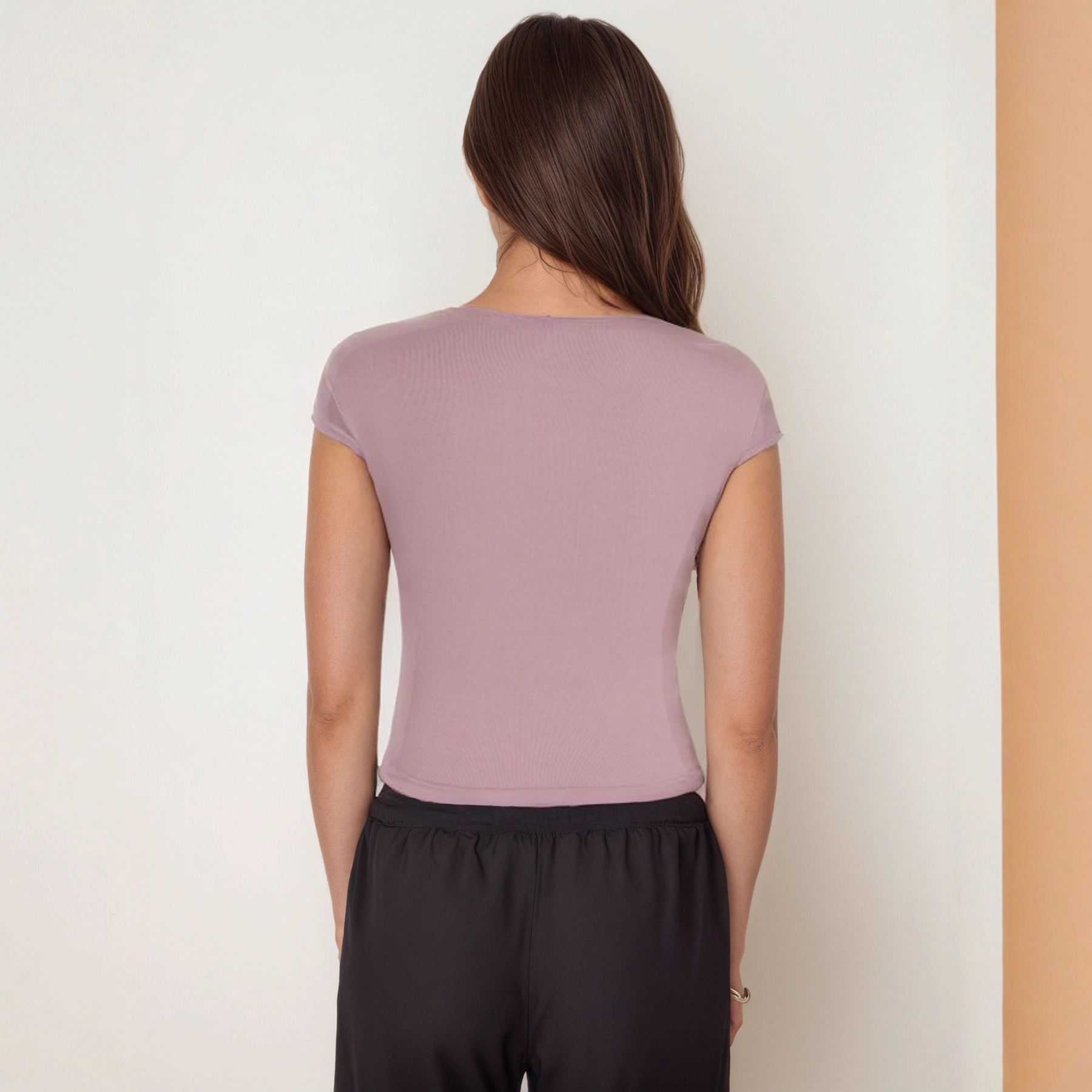 Alluring Slim-Fit Cropped T-Shirt for Women 4