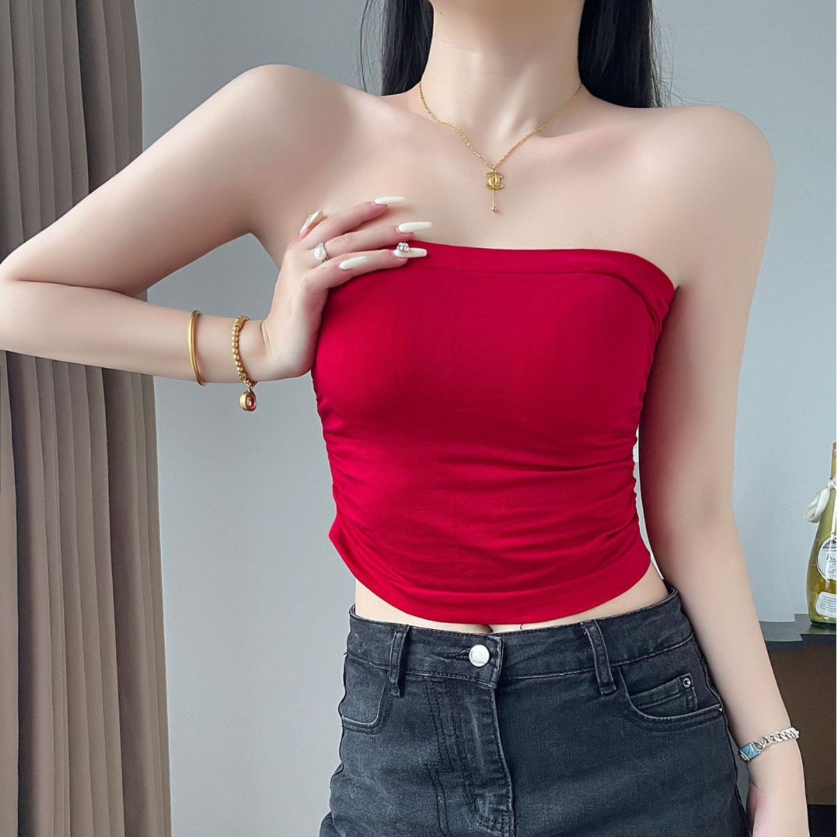 Strapless Bustier Top with Open-Back Design 7