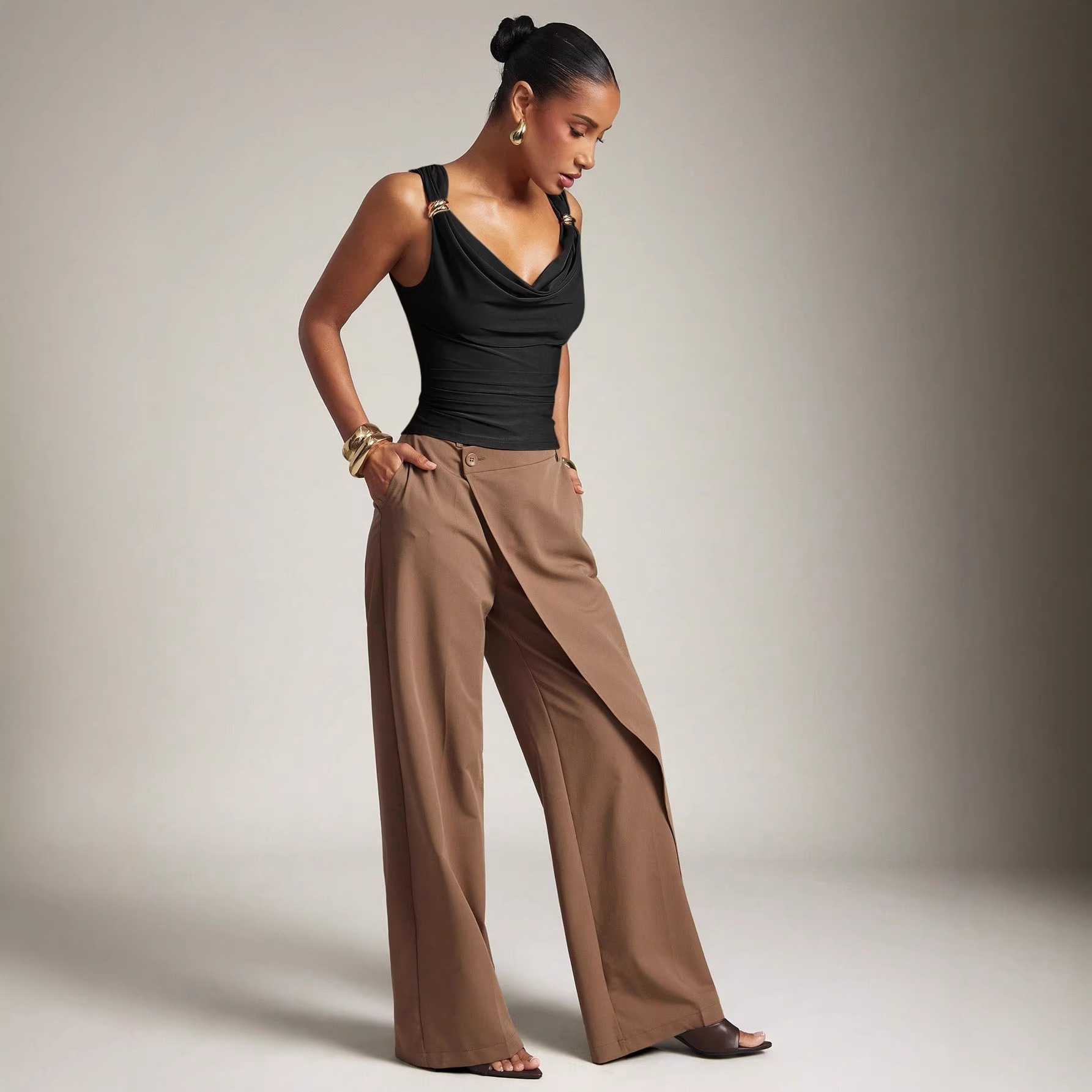 Luxury Metallic Buckle Sleeveless Top for Women 4