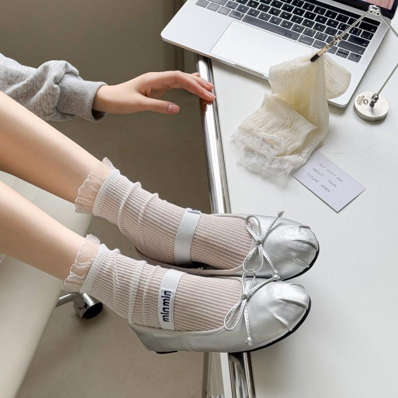 Japanese Summer Thin Women's Socks with Small Flowers and Lace