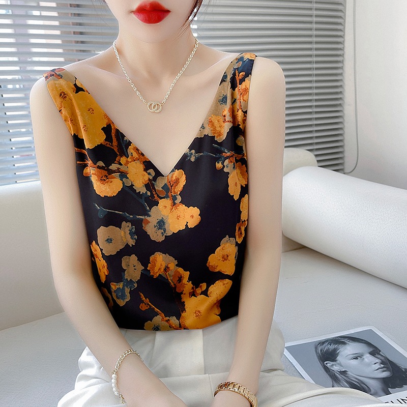 Satin Crew Neck Camisole 7
